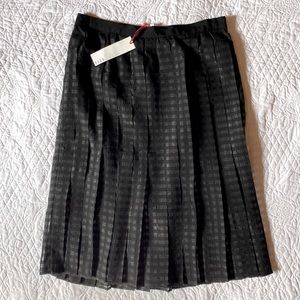 ELLE Skirt Sz 10 NWT